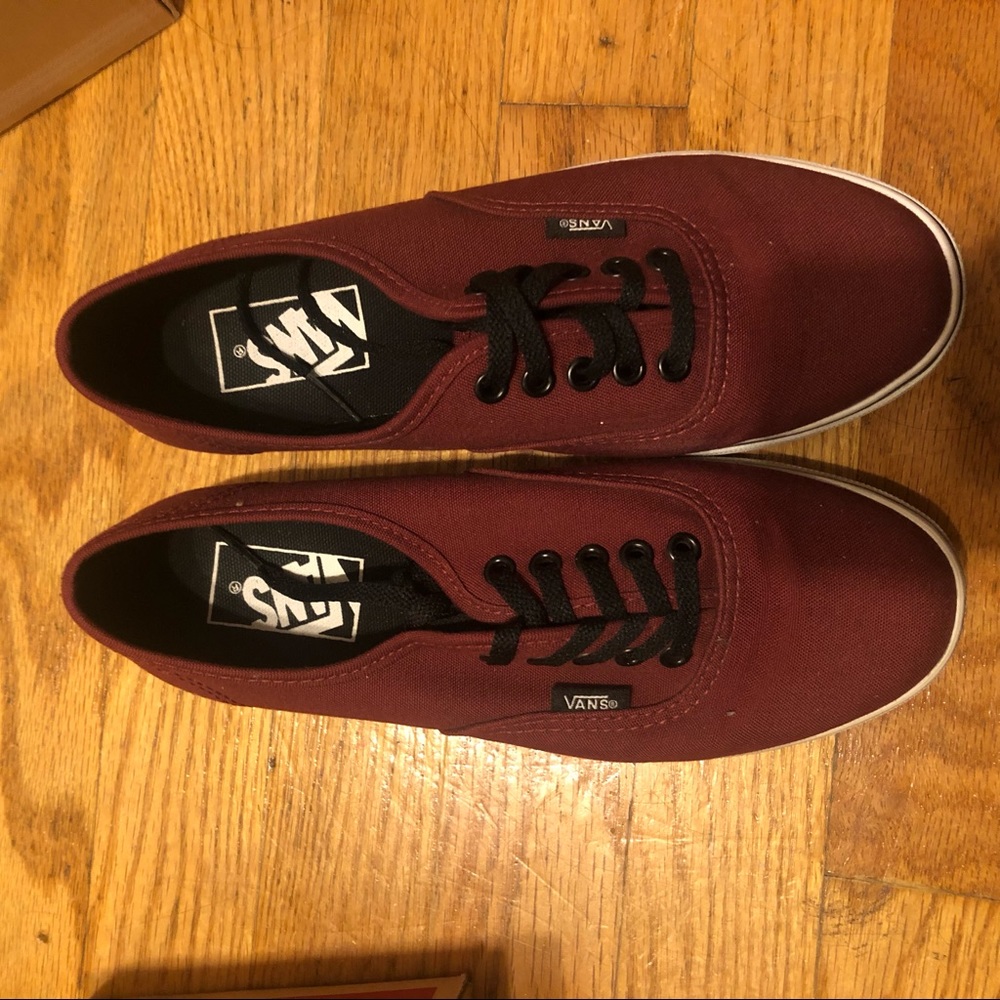 Vans - Picture 2 of 5